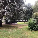 Gorgeous Grade II Listed Georgian House - Leafy Square Views - Central London