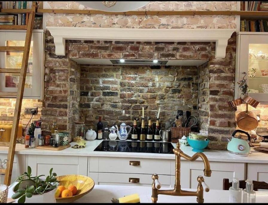 Gorgeous Grade Ii Listed Georgian House - Leafy Square Views - Londra