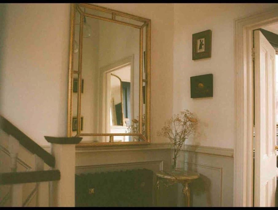 Gorgeous Grade Ii Listed Georgian House - Leafy Square Views - Casa vacanze Londra