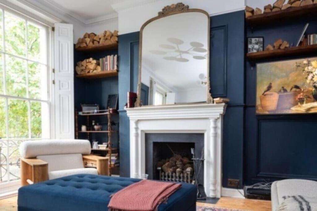 Casa vacanze Gorgeous Grade Ii Listed Georgian House - Leafy Square Views - Londra