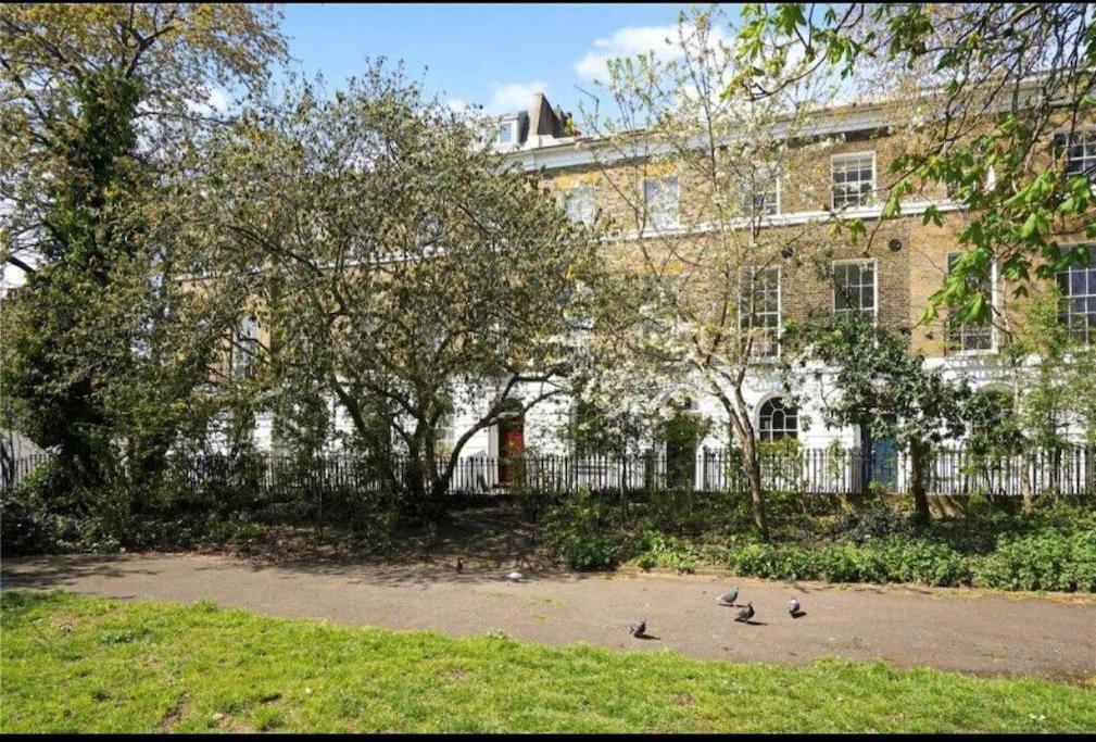 Casa vacanze Gorgeous Grade Ii Listed Georgian House - Leafy Square Views -