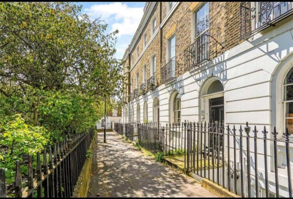 Casa vacanze Gorgeous Grade Ii Listed Georgian House - Leafy Square Views -
